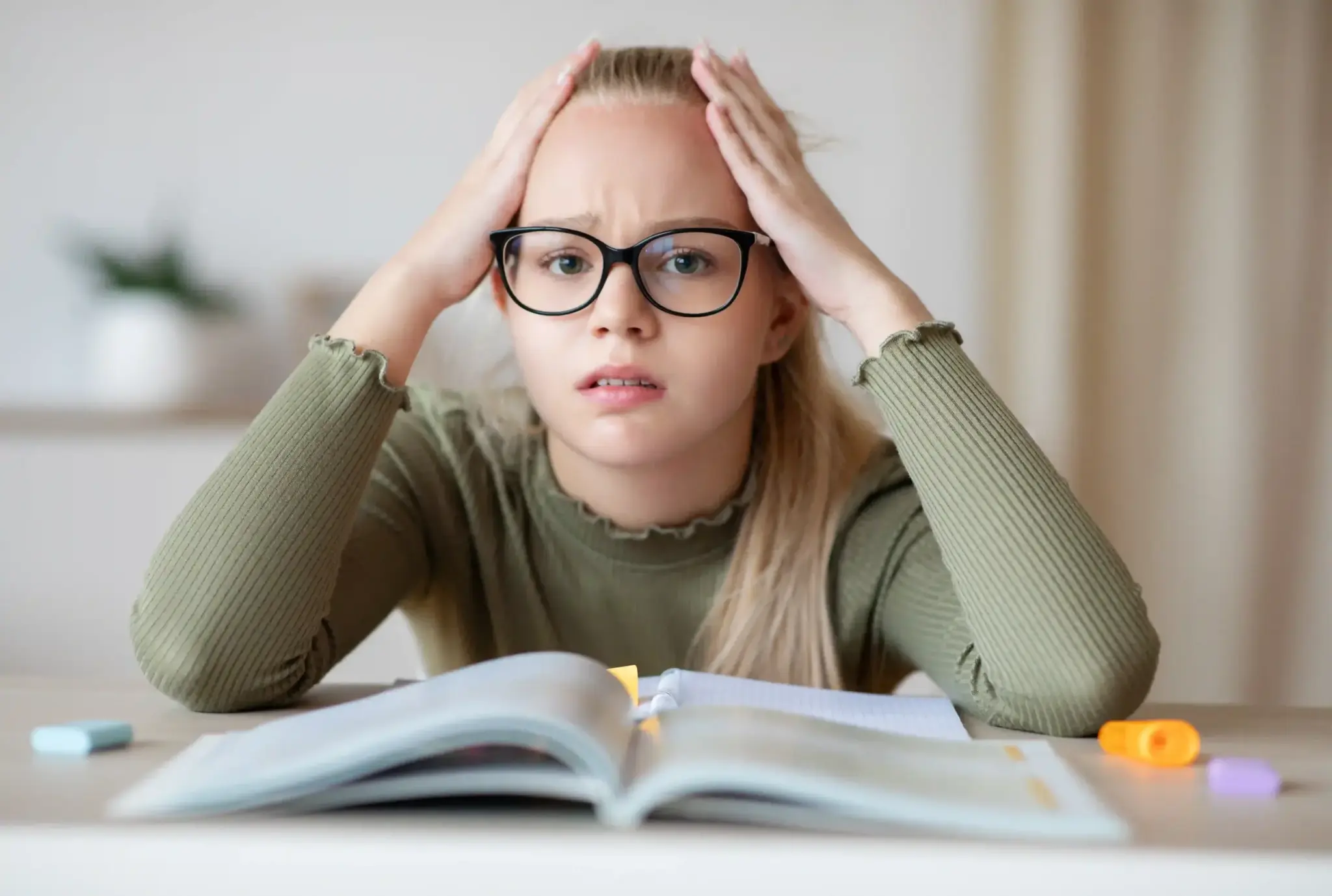 stresszes diák tanulás közben